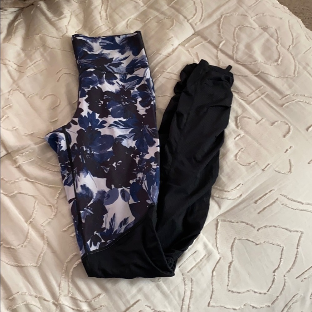 Fabletics Legging - image 1